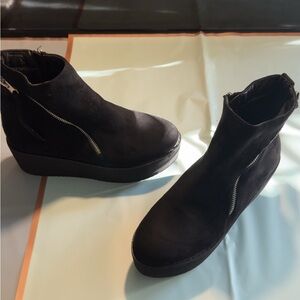 Elegant Black Ankle Booties with Zipper Detail